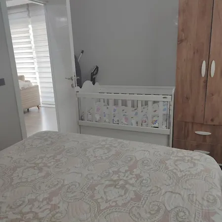 Lejlighed Oznur House *